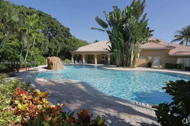 $2,275 | 5570 Northwest 61st Street, Unit 918, Coconut Creek, FL 33073