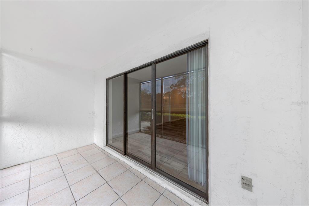 1308 Pine Ridge Circle East, Unit H1 Tarpon Springs, FL 34688 - Photo 28 of 50 a view of an empty room