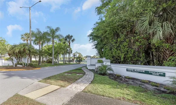 $184,900 | 1308 Pine Ridge Circle East, Unit H1, Tarpon Springs, FL 34688