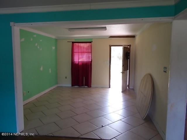 12424 Pulaski Road Jacksonville, FL 32218 - Photo 8 of 29 dining room