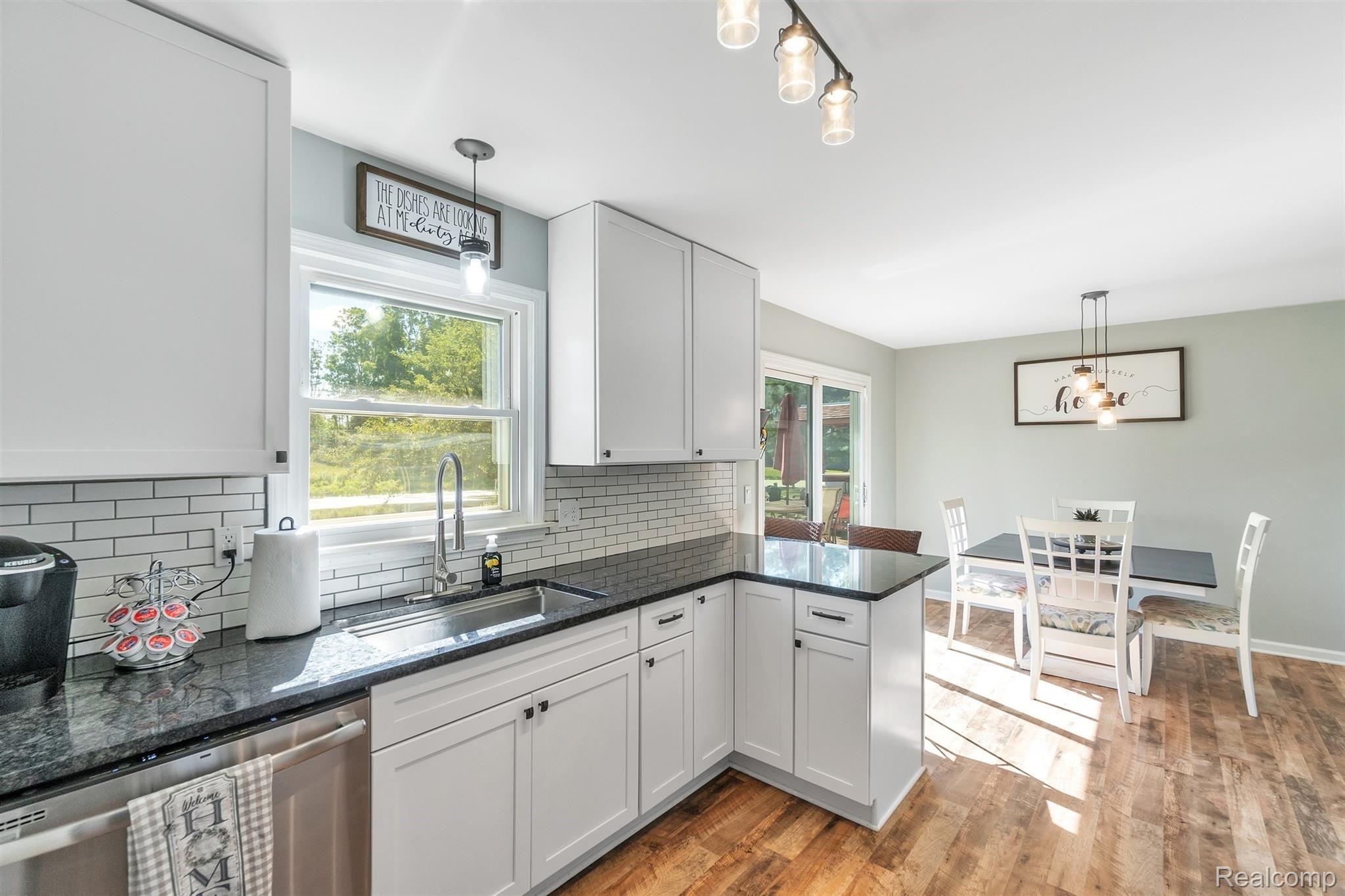 5050 Edgar Road Clarkston, MI 48346 - Photo 11 of 47 11-5050-Edgar-WindowStill-Real-Esta.jpg