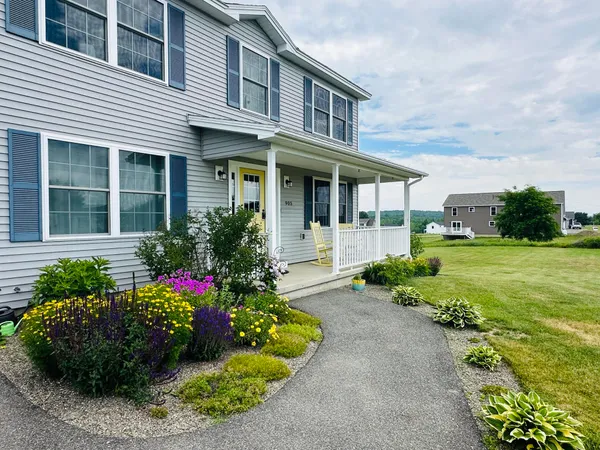 $528,500 | 905 Blackstream Road, Hermon, ME 04401