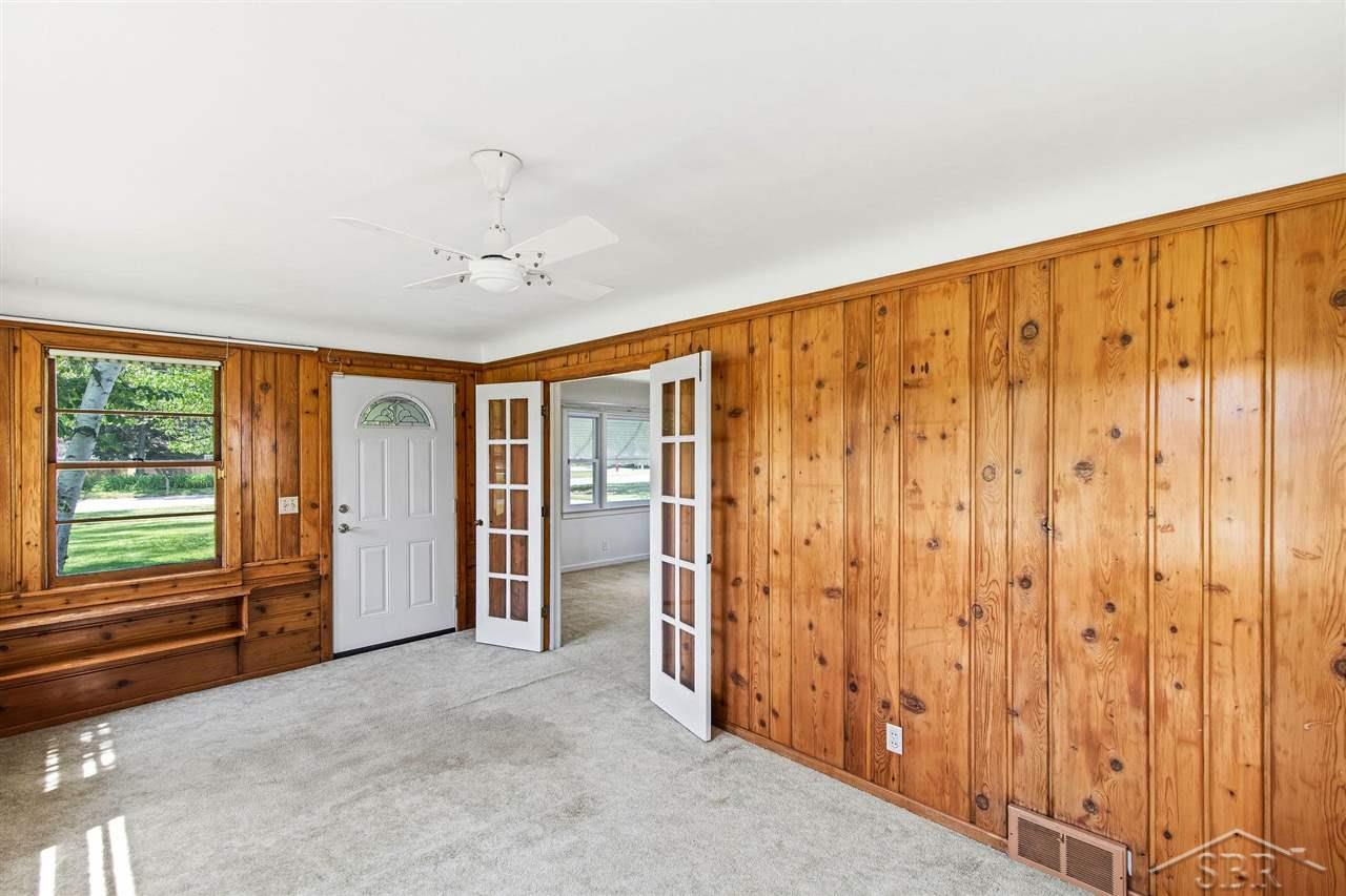 1570 Hemmeter Road Saginaw, MI 48638 - Photo 20 of 39 50044655-19.JPG