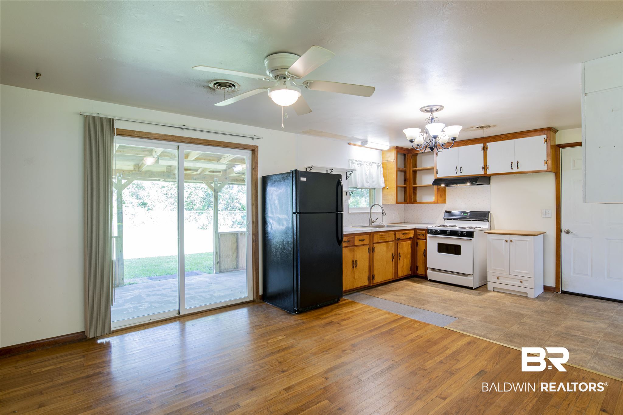 108 South Stuart Street Foley, AL 36535 - Photo 8 of 26