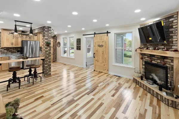 $595,000 | 26444 740th Avenue, Clarks Grove, MN 56016