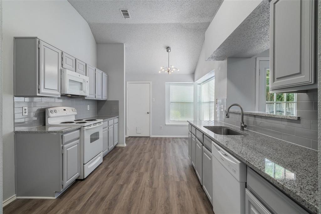 6310 Azalea Drive Rowlett, TX 75089 - Photo 7 of 18
