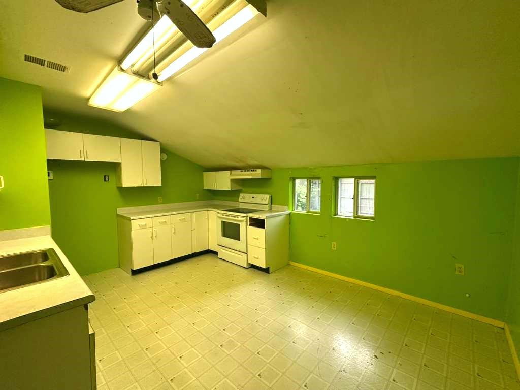 313 McNaughton Street Rochester, NY 14606 - Photo 9 of 15