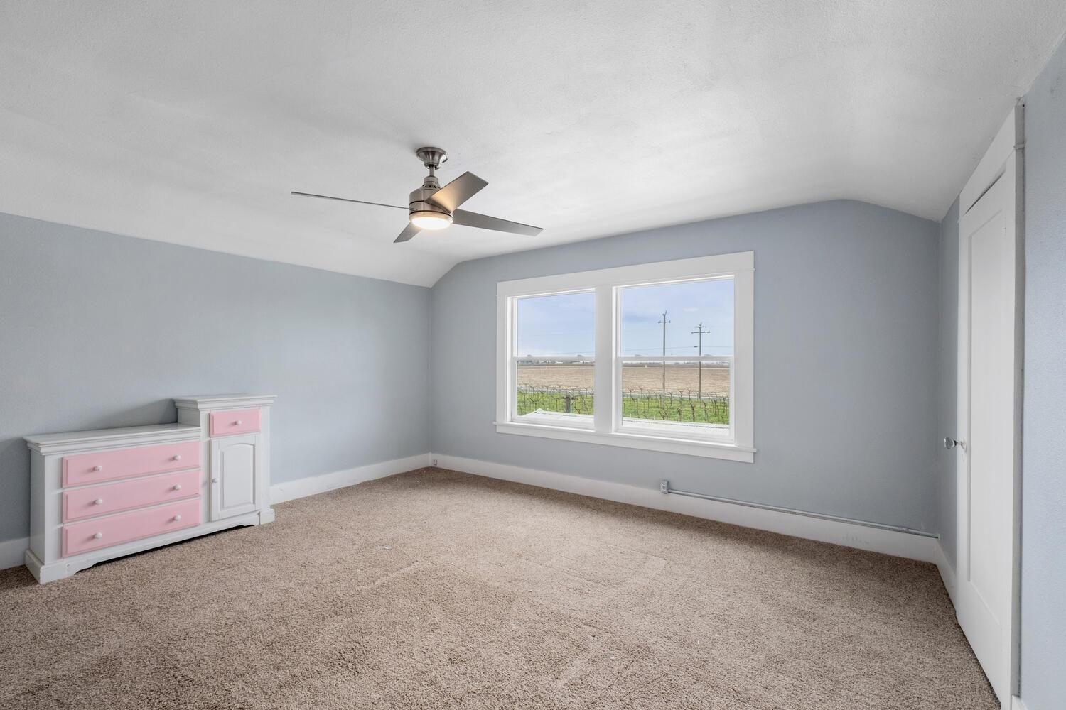 5804 Ave 426 Reedley, CA 93654 - Photo 19 of 21 a view of an empty room with a window