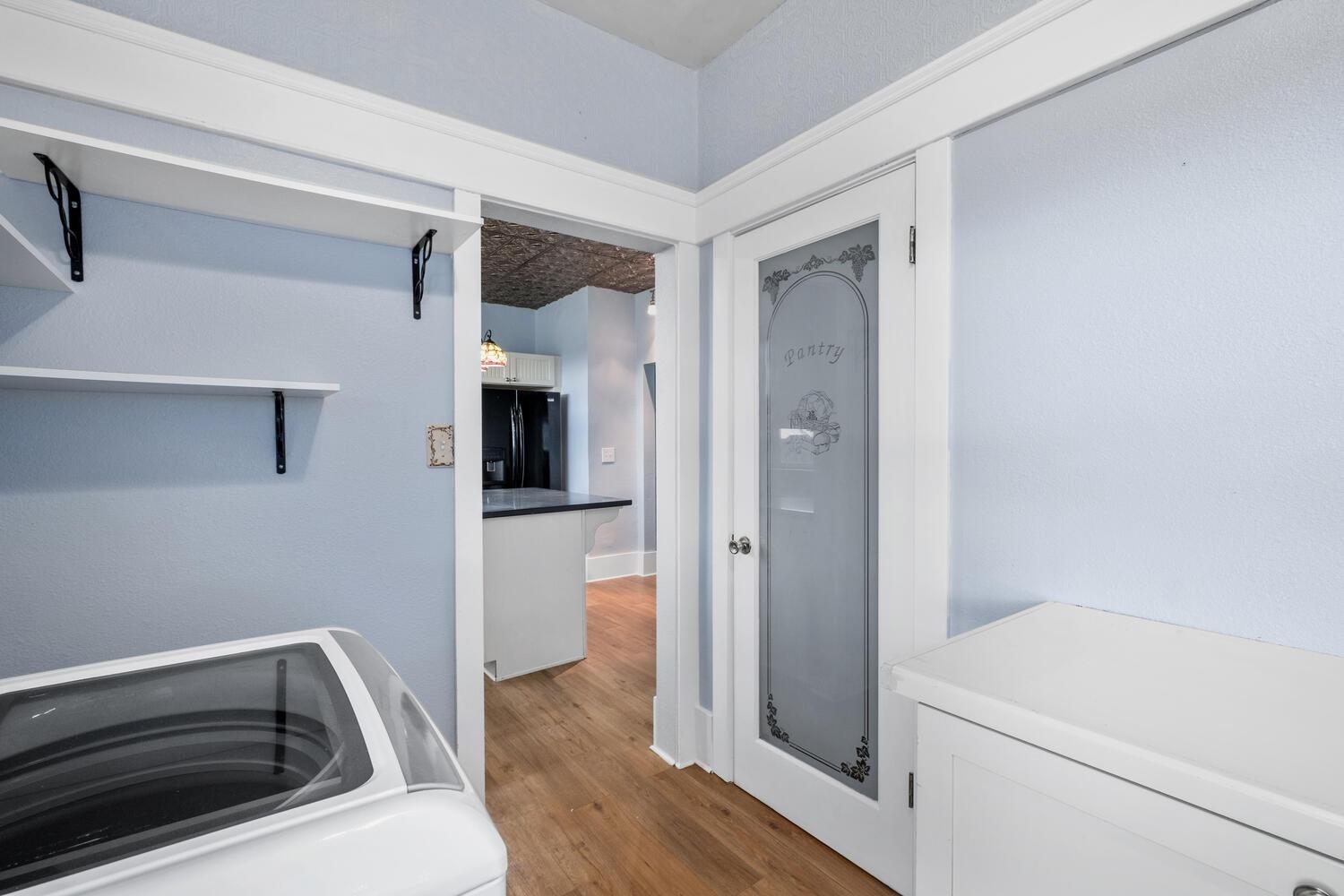 5804 Ave 426 Reedley, CA 93654 - Photo 10 of 21 a view of utility room