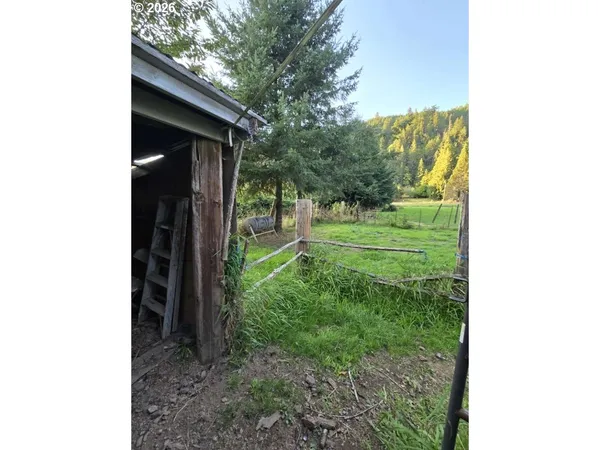 $179,900 | 10195 Sweet Creek Road, Mapleton, OR 97453