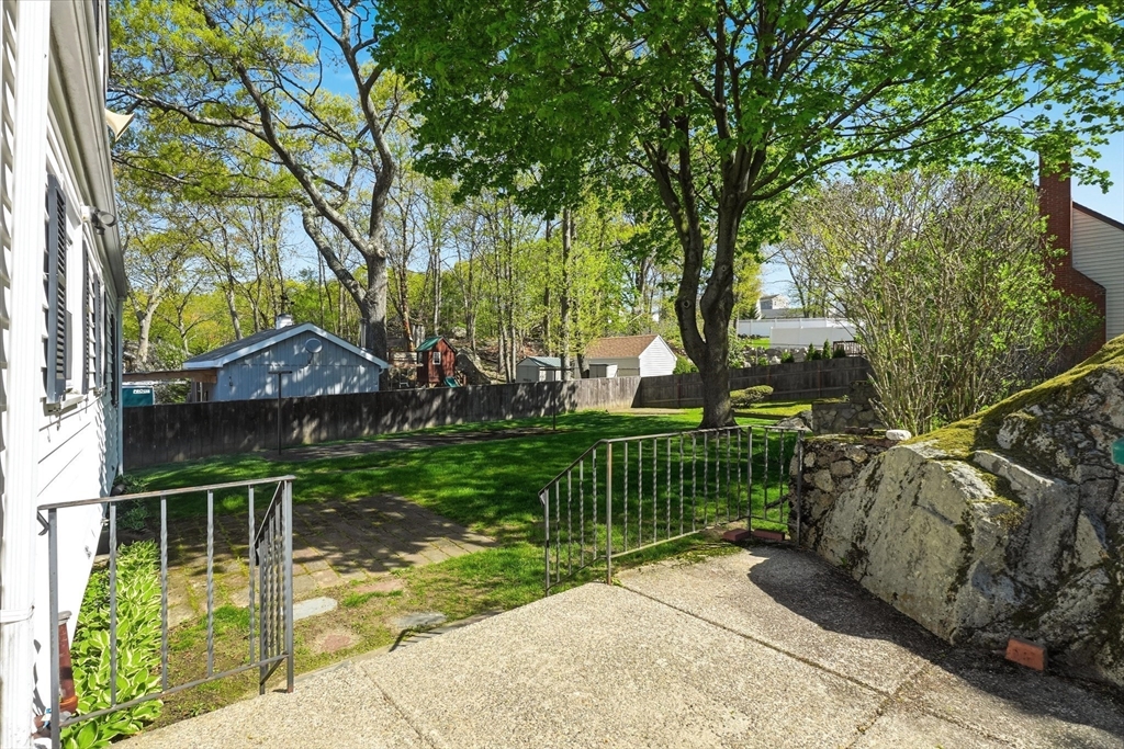 12 Cannon Rock Road Lynn, MA 01904 - Photo 30 of 42