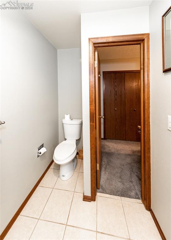 922 Fontmore Road, Unit D Colorado Springs, CO 80904 - Photo 33 of 44 a bathroom with a toilet