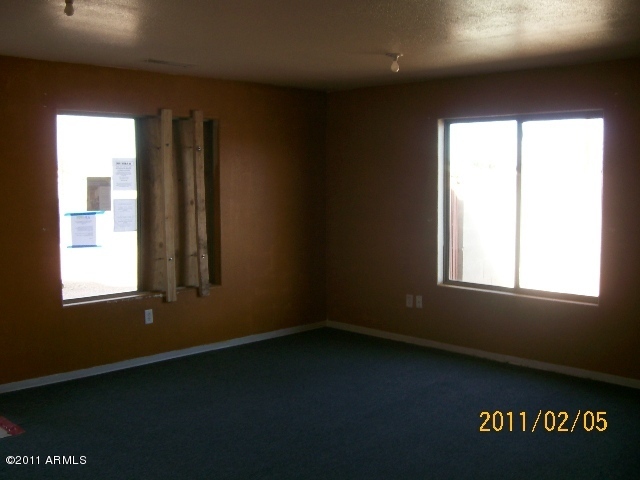 701 West Riverside Street Phoenix, AZ 85041 - Photo 8 of 14 100_4756