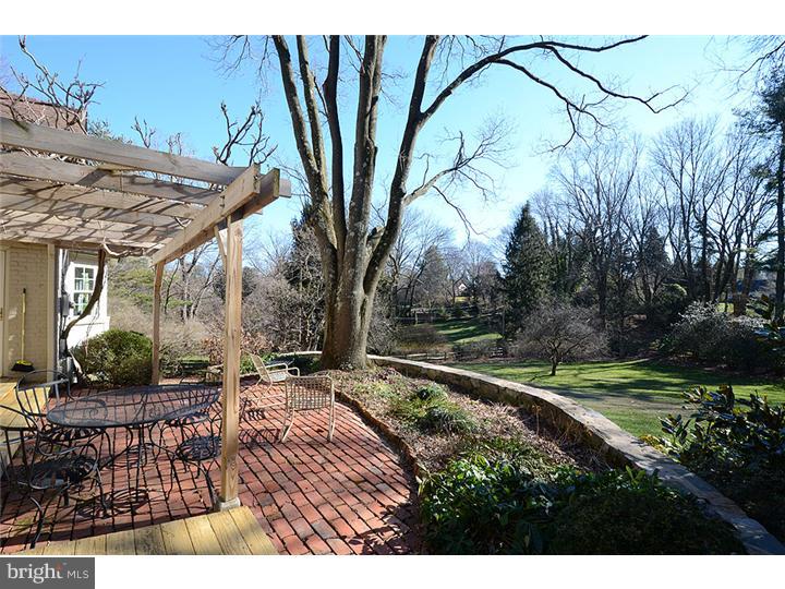 112 Hunters Lane Devon, PA 19333 - Photo 3 of 25