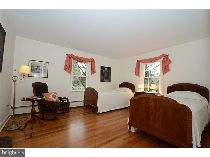 112 Hunters Lane Devon, PA 19333 - Photo 22 of 25 Bedroom 3