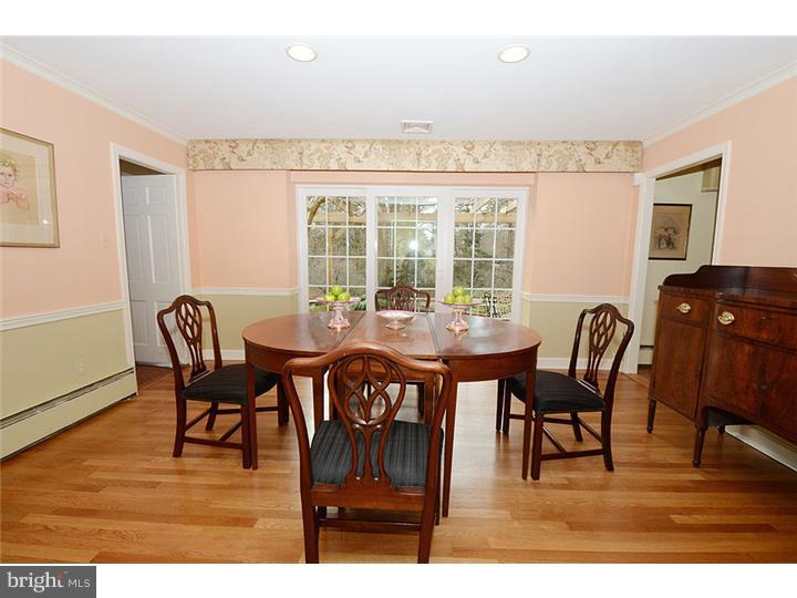 112 Hunters Lane Devon, PA 19333 - Photo 8 of 25 Dining Room