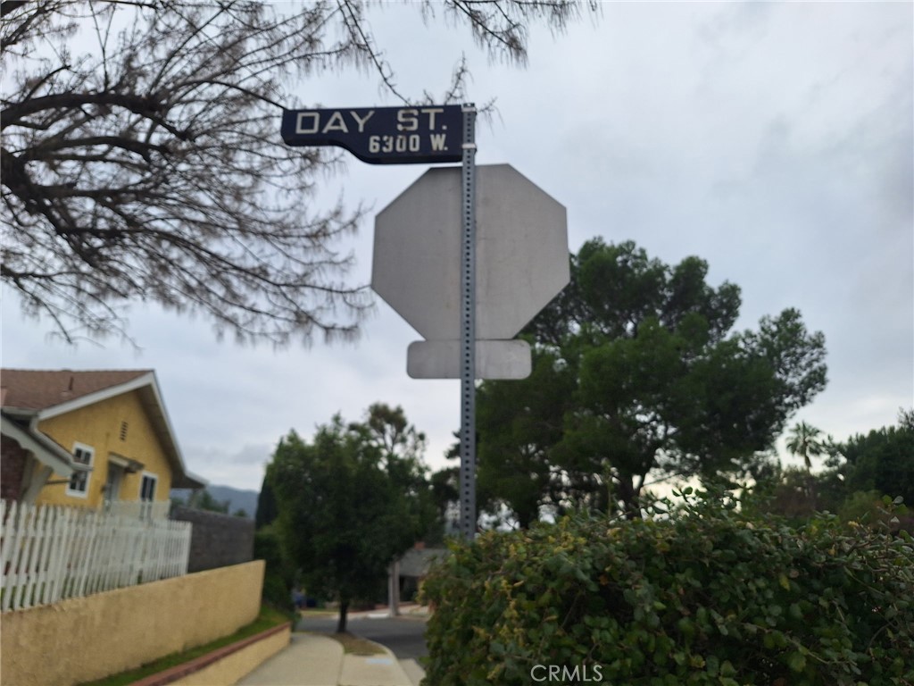 0 Tujunga La Crescenta, CA 91214 - Photo 1 of 24 This is where you start walking. About 1 mile from day st