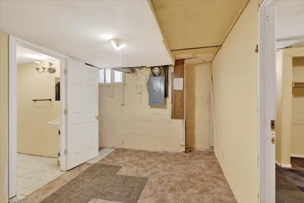 $169,000 | 1025 North Park Street, Kalamazoo, MI 49007