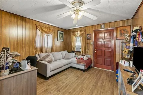 $89,900 | 721 Ave F, Westwego, LA 70094