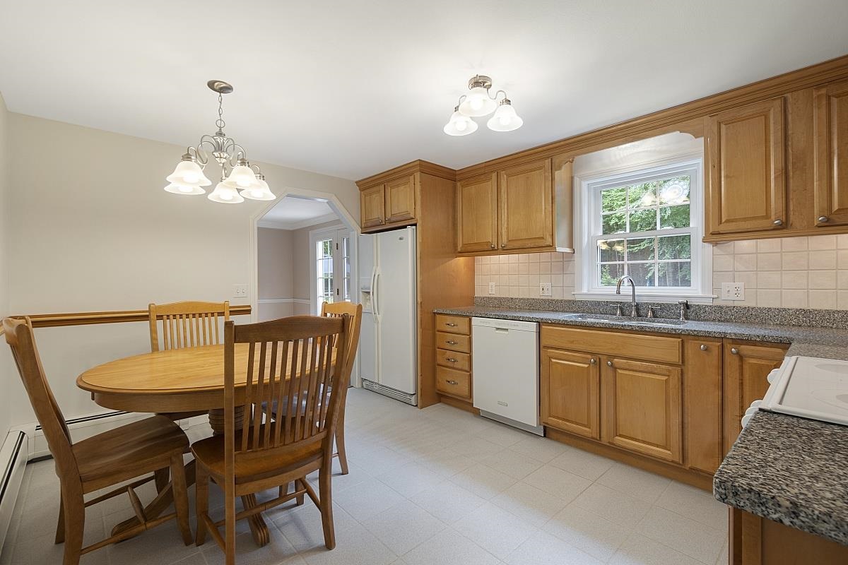 38 Ballard Road Derry, NH 03038 - Photo 11 of 40