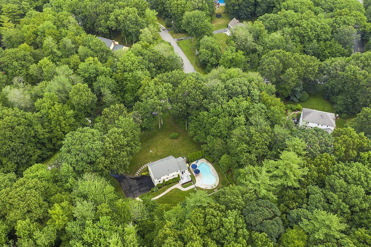 38 Ballard Road Derry, NH 03038 - Photo 8 of 40