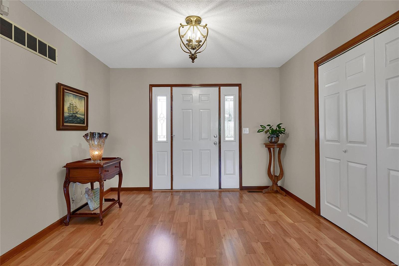 7514 South Ridge Court Maryville, IL 62062 - Photo 3 of 27 Gallery Image 3