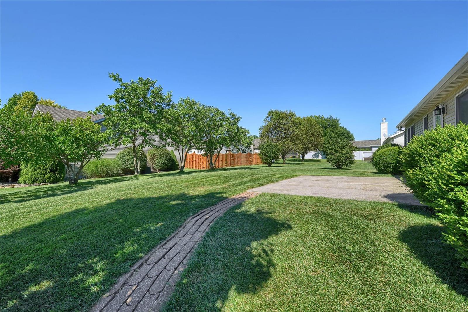 7514 South Ridge Court Maryville, IL 62062 - Photo 26 of 27 Gallery Image 26