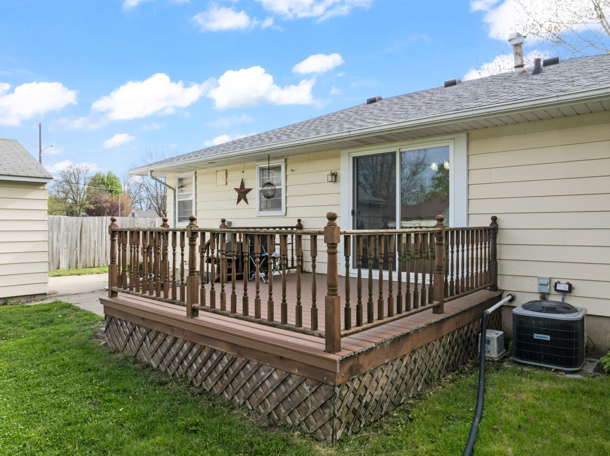 1402 7th Street Southeast Austin, MN 55912 - Photo 26 of 33