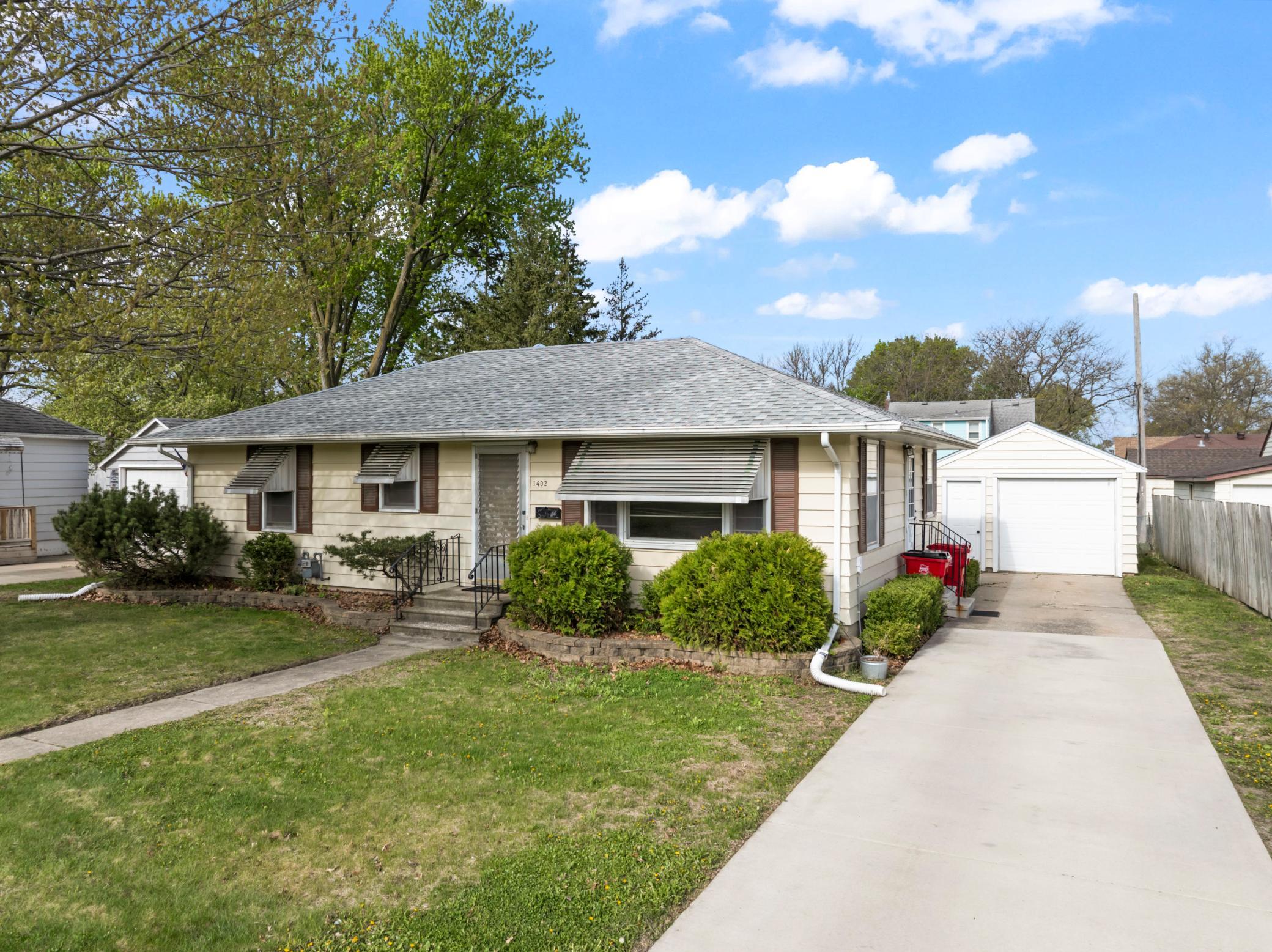 1402 7th Street Southeast Austin, MN 55912 - Photo 4 of 33