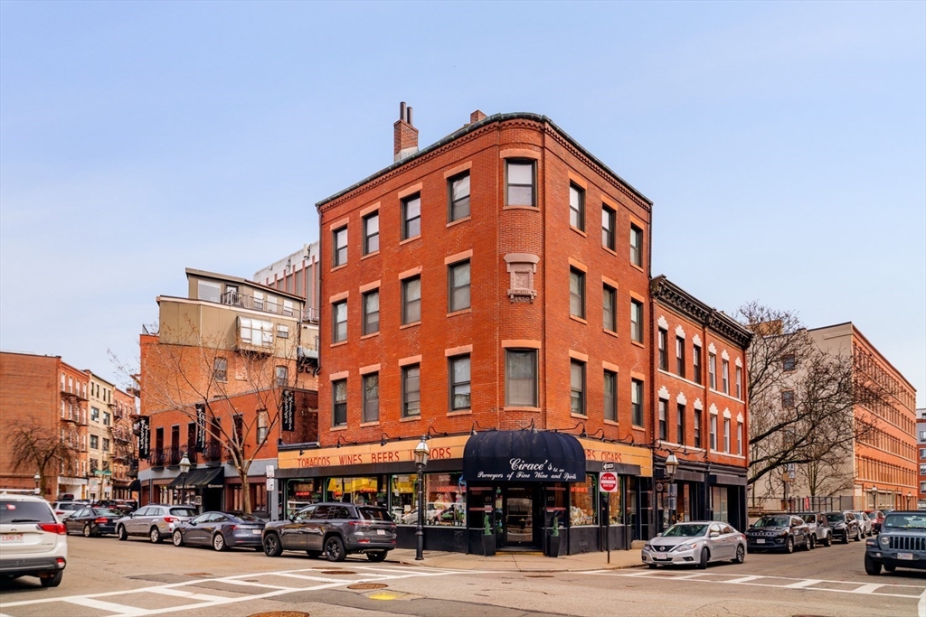 188 North Street, Unit 64 Boston, MA 02113 - Photo 23 of 27 a front view of a building and a street