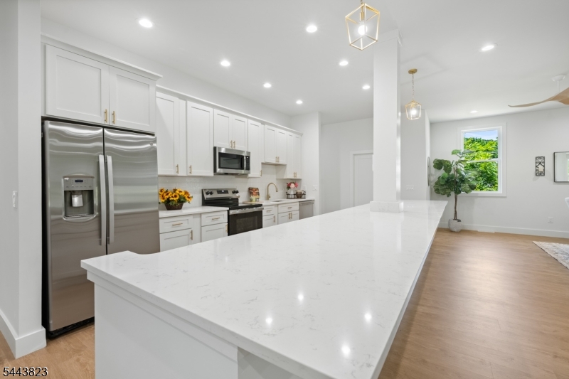 125 Main Street Hampton, NJ 08827 - Photo 5 of 39
