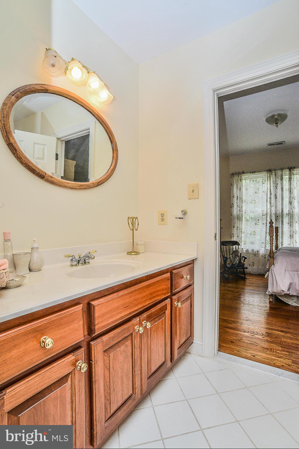 3719 Nalls Road Alexandria, VA 22309 - Photo 13 of 16 Bath