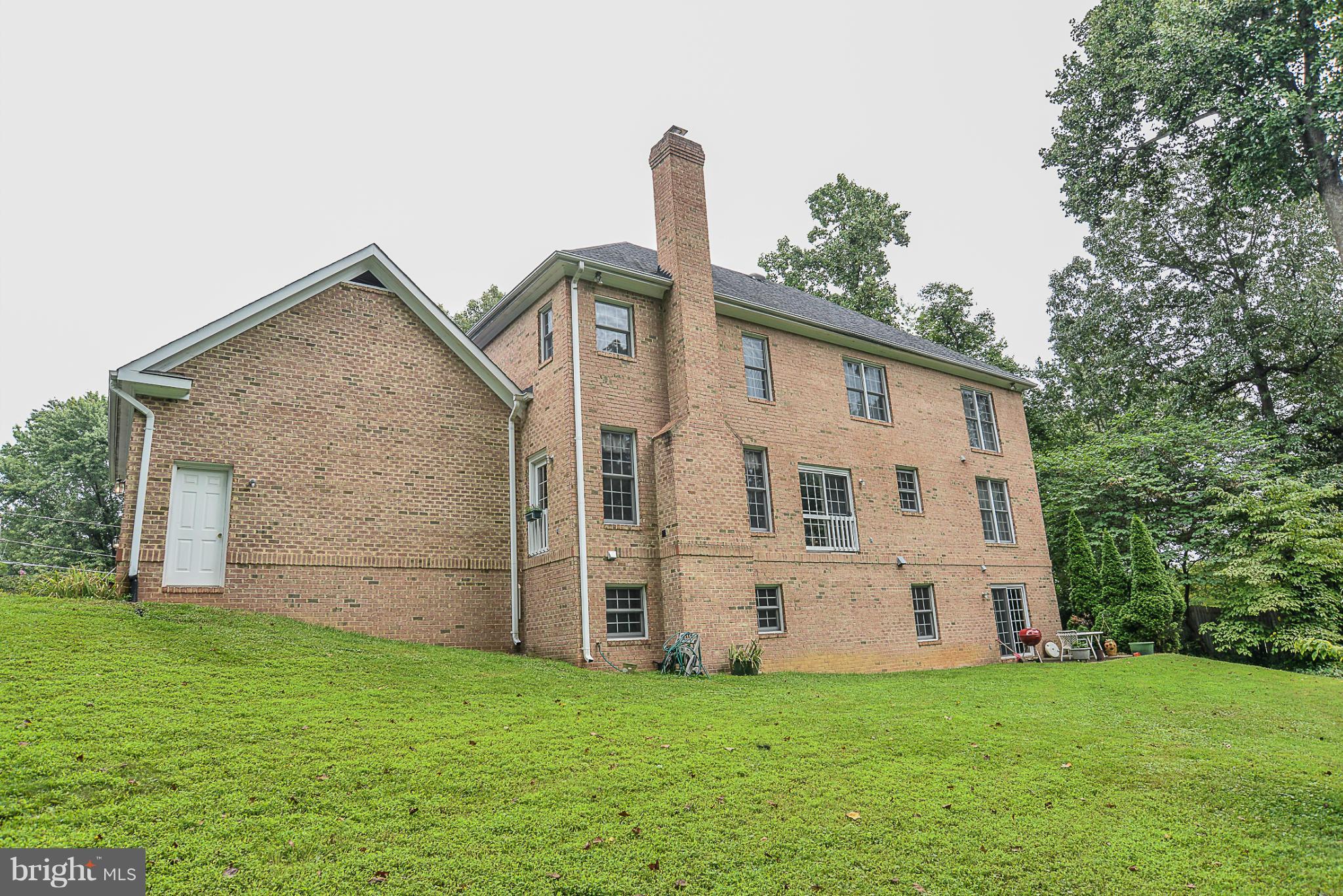 3719 Nalls Road Alexandria, VA 22309 - Photo 14 of 16 Exterior (Rear)