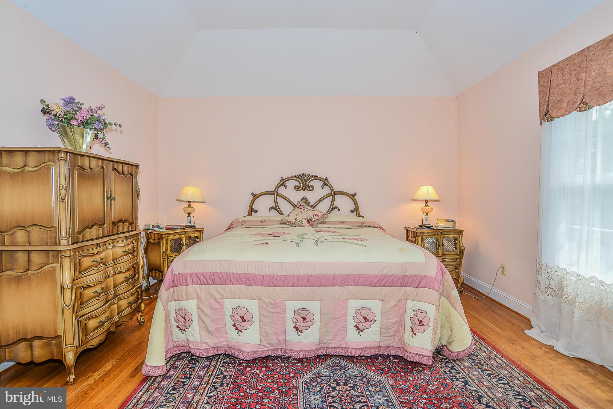 3719 Nalls Road Alexandria, VA 22309 - Photo 8 of 16 Bedroom (Master)