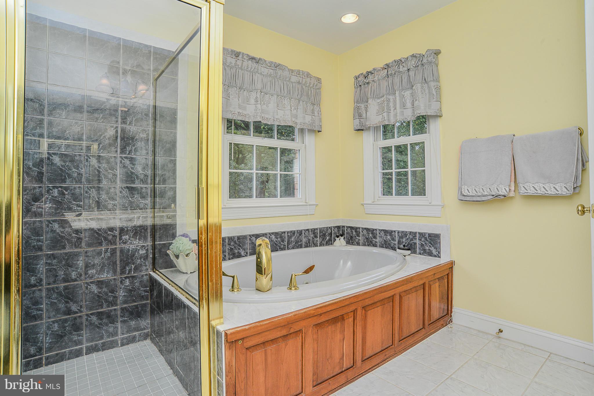 3719 Nalls Road Alexandria, VA 22309 - Photo 10 of 16 Bath (Master)