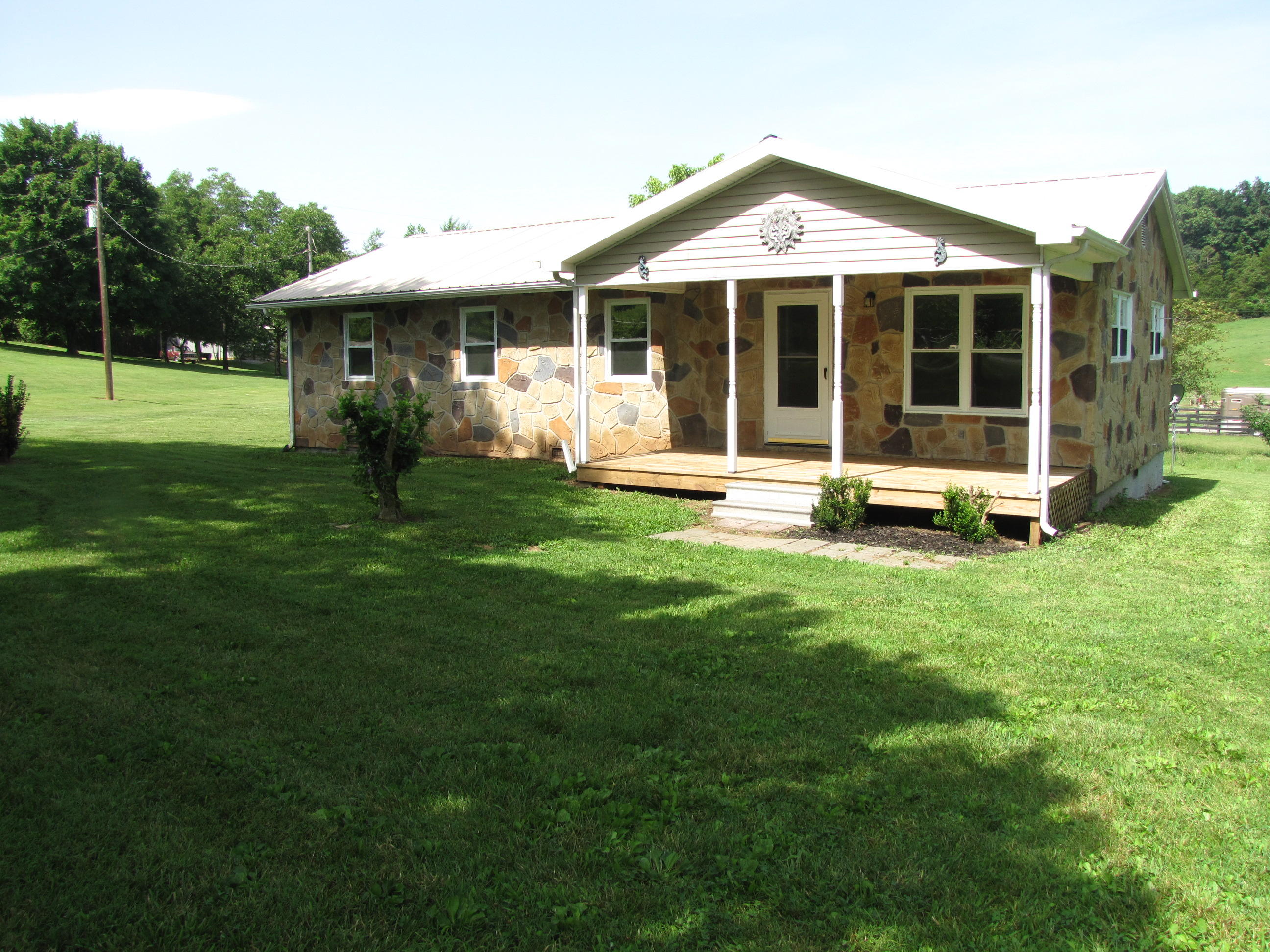 3499 Kiser Road Philadelphia, TN 37846 - Photo 3 of 38 IMG_2652