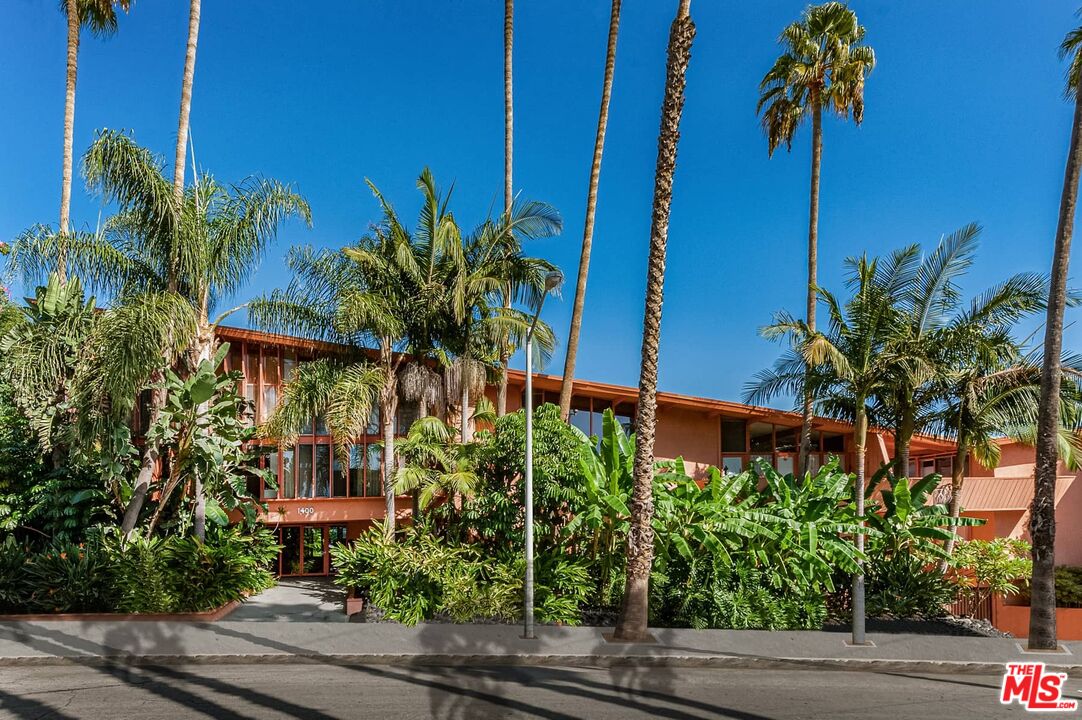 1400 North Hayworth Ave Unit 7  