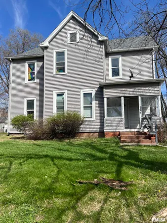 $200,000 | 723 West Armstrong Avenue, Peoria, IL 61606