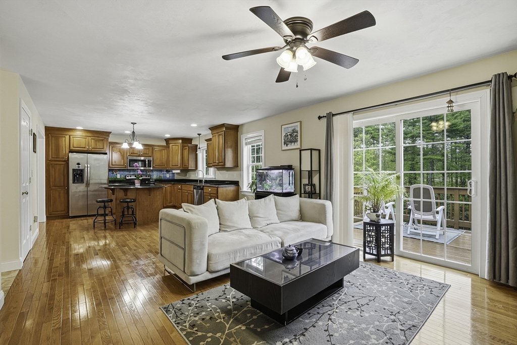 378 Moon Hill Road Northbridge, MA 01534 - Photo 11 of 38