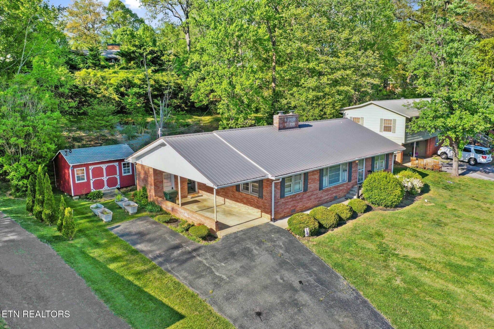 1903 Old Tusculum Road Greeneville, TN 37745 - Photo 2 of 19 Gallery Image 2