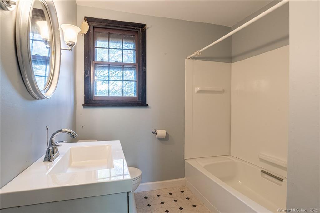 74-76 Towantic Hill Road Oxford, CT 06478 - Photo 25 of 38 Cottage Bath