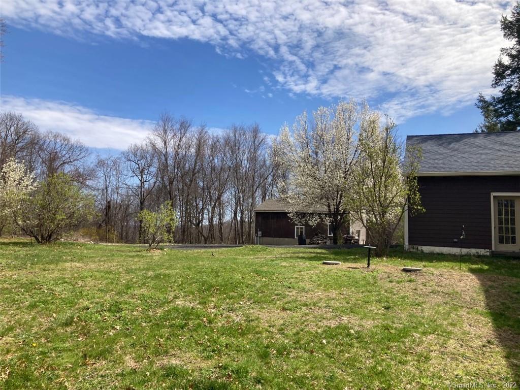 74-76 Towantic Hill Road Oxford, CT 06478 - Photo 32 of 38