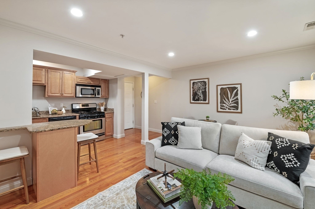 112 Porter Street, Unit 3 Melrose, MA 02176 - Photo 9 of 21