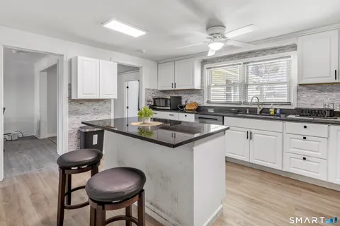 $525,000 | 44 Woodlawn Terrace, Meriden, CT 06450