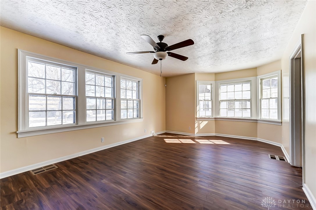 5150 Bower Avenue Riverside, OH 45431 - Photo 6 of 32