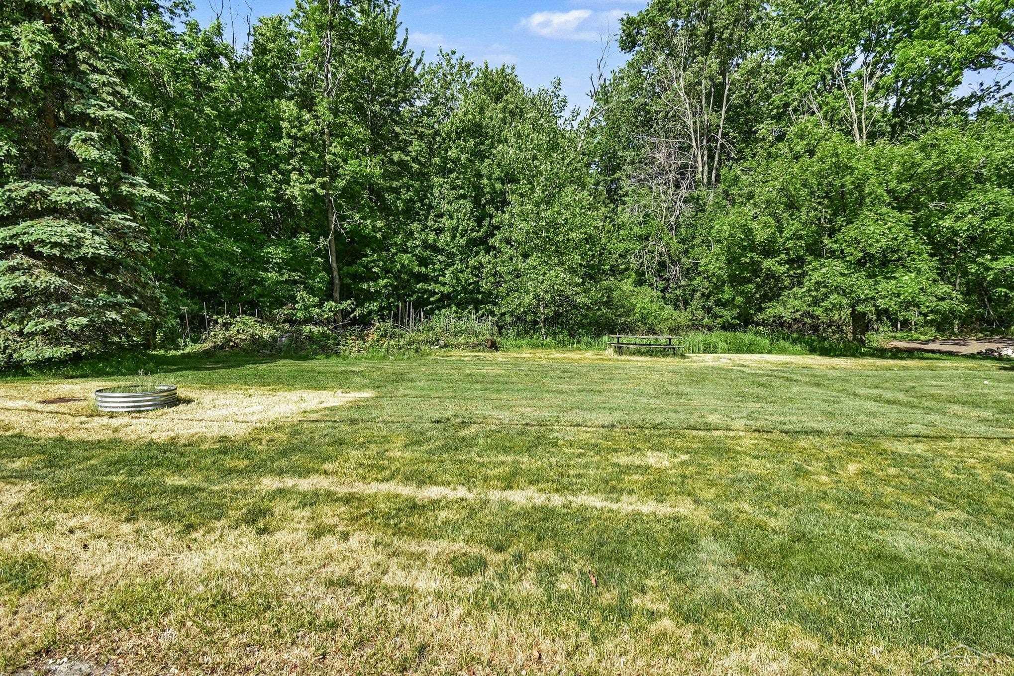 381 South Linwood Beach Road Linwood, MI 48634 - Photo 26 of 37