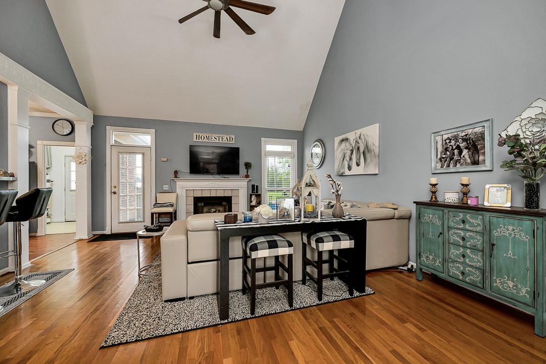 624 Faith-Rae Boulevard Morrison, TN 37357 - Photo 3 of 38 a kitchen with furniture wooden floor and appliances