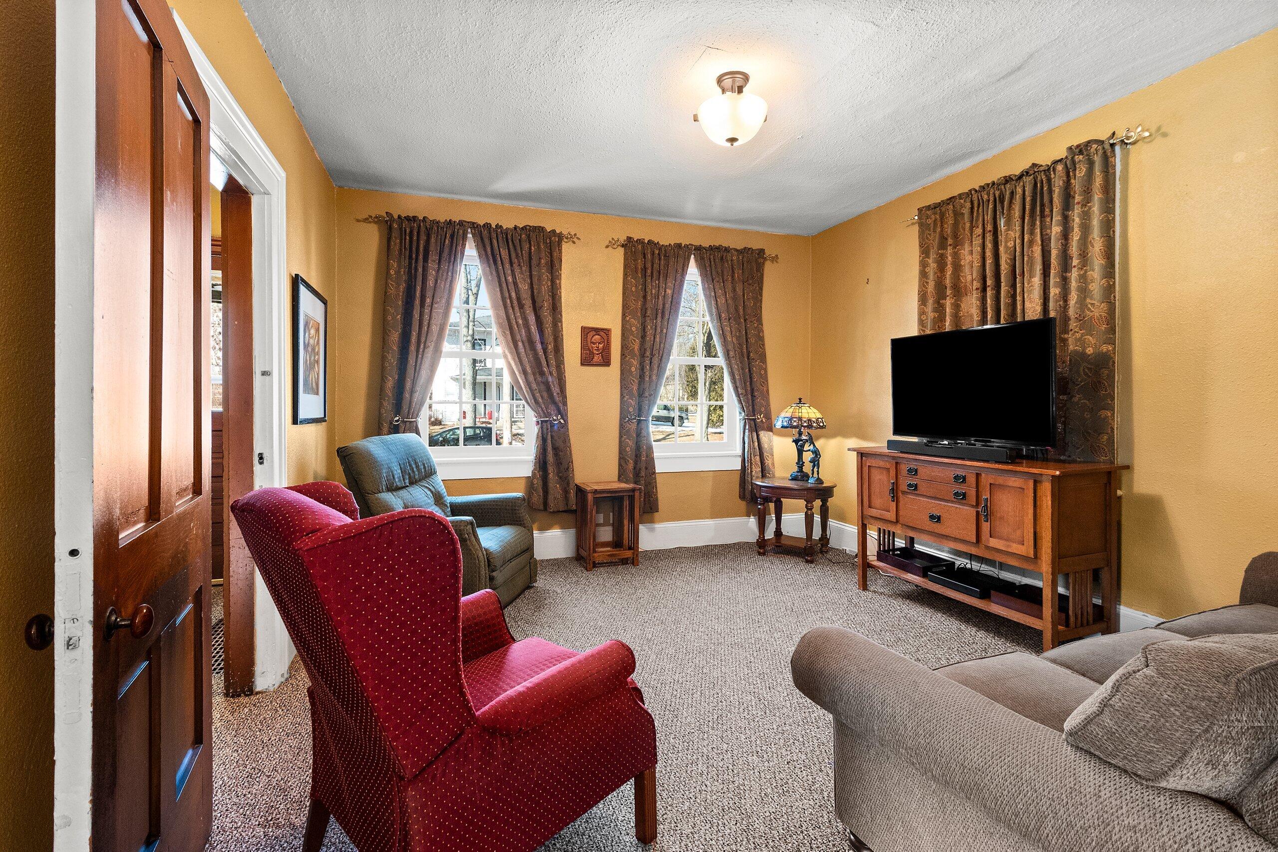 523 North 5th Street Manitowoc, WI 54220 - Photo 57 of 71 IMG_9905.JPG-SMALL