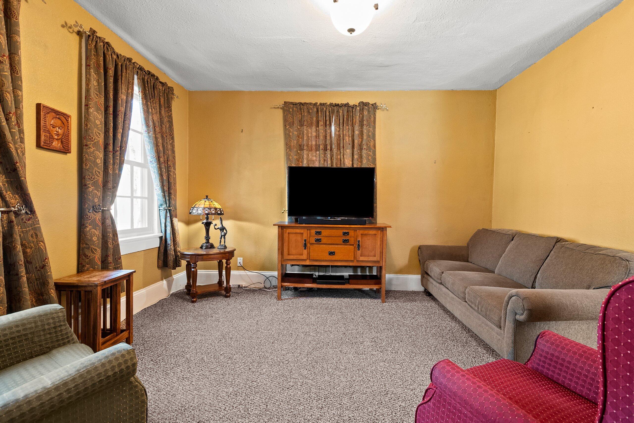 523 North 5th Street Manitowoc, WI 54220 - Photo 58 of 71 IMG_9910.JPG-SMALL