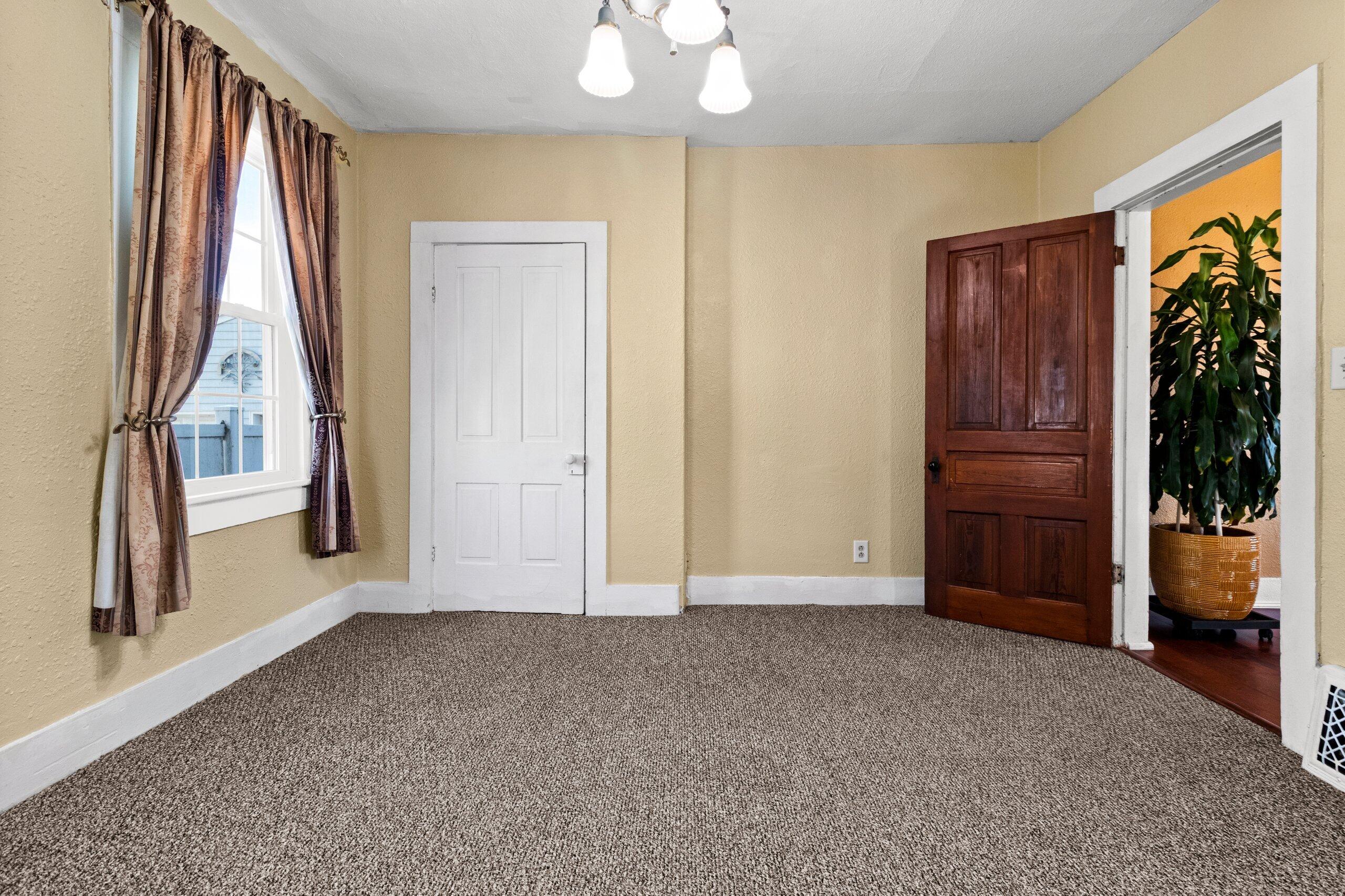 523 North 5th Street Manitowoc, WI 54220 - Photo 66 of 71 IMG_9956.JPG-SMALL